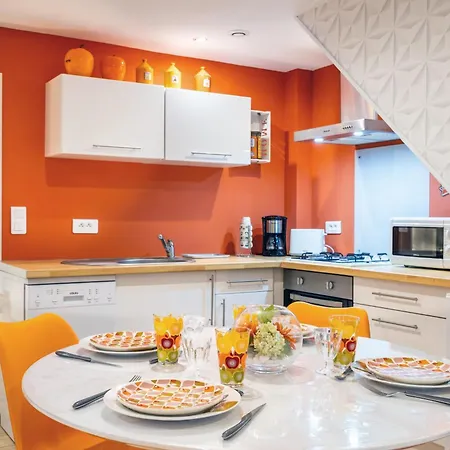 Les Glycines N1 Hébergement de vacances *